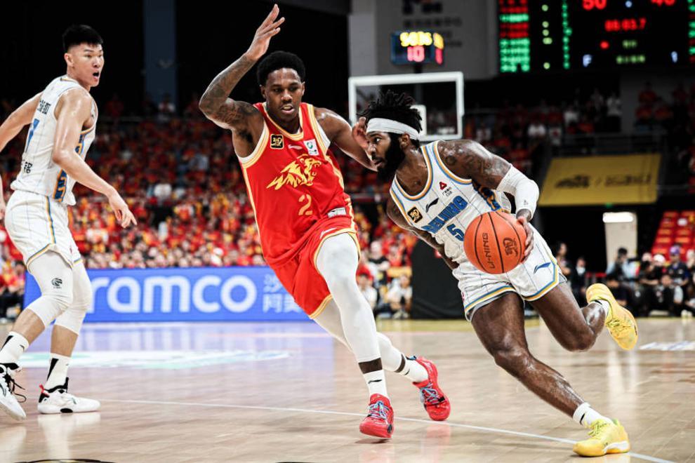 广厦男篮迎NBA总决赛关键赛;赛后内部沟通;气氛紧张;训练强度明显提升(广东男篮全场回放完整) 广厦男篮迎NBA总决赛关键赛;赛后内部沟通;气氛紧张;训练强度明显提升(广东男篮全场回放完整)