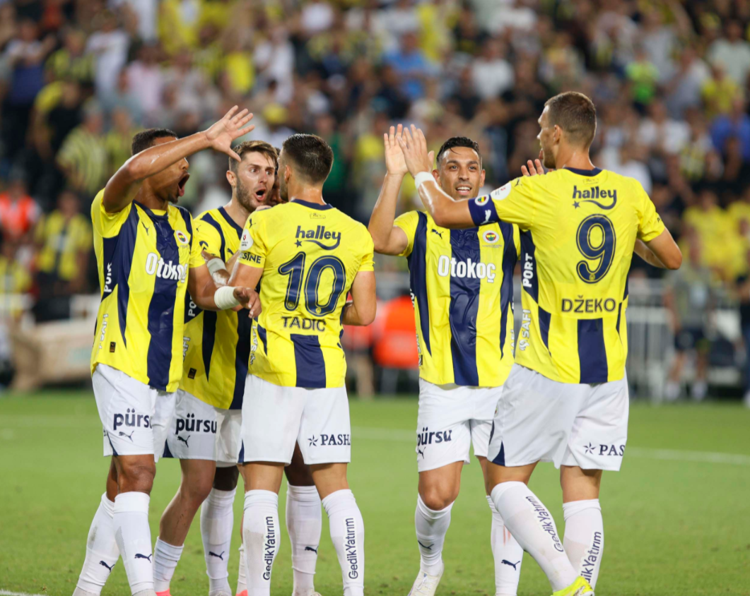 包含波尔图训练开放日，清晨伤情更新引欢呼，亚冠在即，控场能力受关注的词条